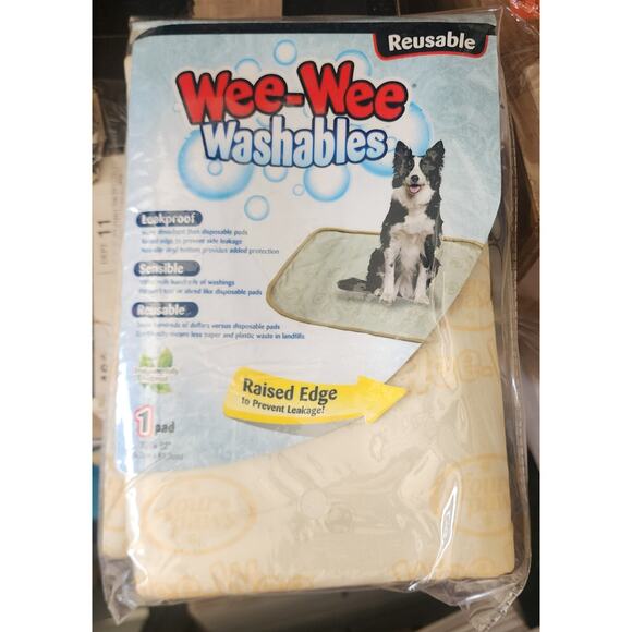 Four Paws Wee-Wee Washable Puppy Pad 30 X 32 Inches (1 Count) - Picture 7 of 8